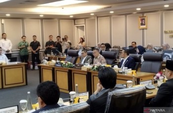 DPR Libatkan Musisi dalam Revisi UU Hak Cipta untuk Atasi Polemik Royalti