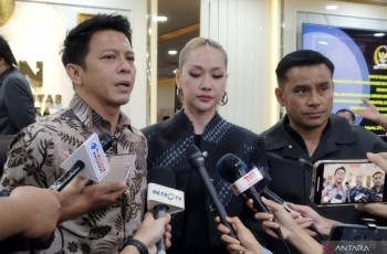 Ahmad Dhani Disemprit Ketua Komisi XIII DPR saat Rapat UU Hak Cipta
