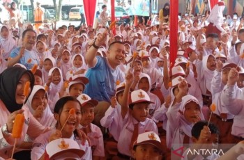 Pemkot Jaktim Dorong Siswa Gemar Makan Ikan untuk Cegah Stunting