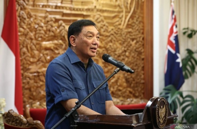 Menteri Pertahanan Sjafrie Sjamsoeddin saat memberikan arahan kepada para mahasiswa Indonesia di Australia, Rabu (27/8/2025) . ANTARA/HO-Humas Kemenhan
