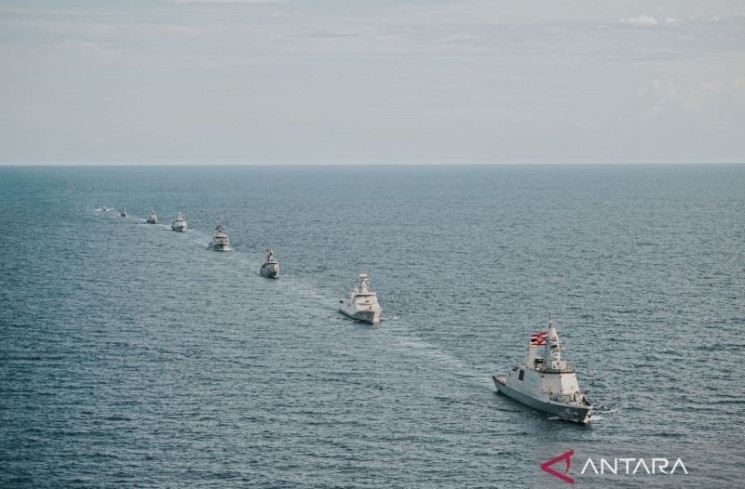 Kapal TNI AL dan RTN melakukan latihan operasi bersama di Teluk Thailand, Rabu (27/8/2025). ANTARA/HO-Humas TNI AL

