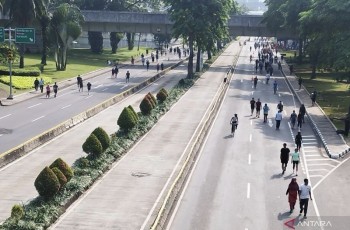 Jakarta Mulai Pulih, Warga Padati CFD di Jalan Sudirman