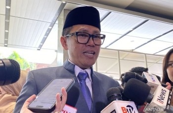 PAN Minta DPR Hentikan Gaji Eko Patrio dan Uya Kuya