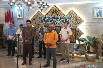 Menteri HAM Kerahkan Tim Pulihkan Korban Demo, Gandeng Kemensos Beri Bantuan