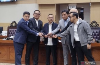 Rusdi Masse Resmi Jabat Wakil Ketua Komisi III DPR Gantikan Ahmad Sahroni