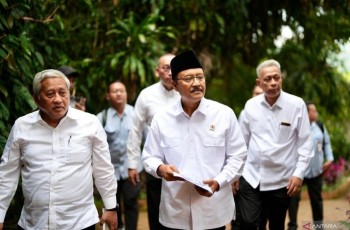 Mensos Gus Ipul Laporkan Perkembangan Sekolah Rakyat ke Presiden Prabowo