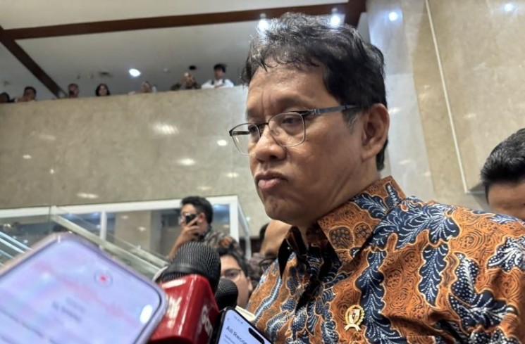 Menteri Keuangan (Menkeu) Purbaya Yudhi Sadewa saat wawancara cegat usai Rapat Kerja dengan Komisi XI DPR RI, di Jakarta, Rabu (10/9/2025). ANTARA/Imamatul Silfia
