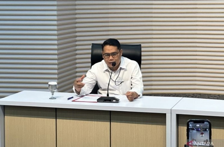Pelaksana Tugas Deputi Penindakan dan Eksekusi Komisi Pemberantasan Korupsi Asep Guntur Rahayu memberikan keterangan di Gedung Merah Putih KPK, Jakarta, Selasa (9/9/2025). ANTARA/Rio Feisal

