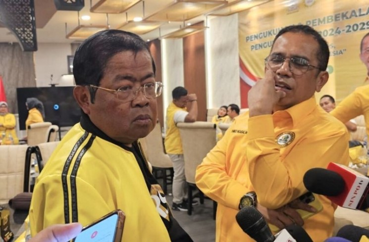 Wakil Ketua Umum Partai Golkar Idrus Marham (kiri). (ANTARA/HO-Partai Golkar)
