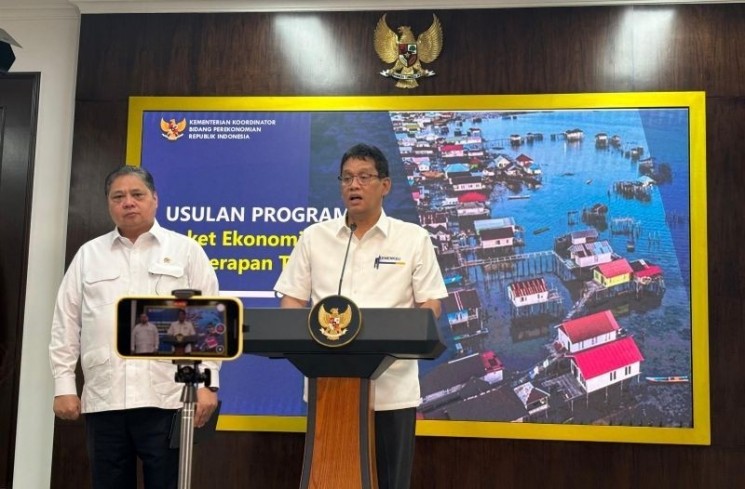 Menteri Keuangan (Menkeu) Purbaya Yudhi Sadewa saat menyampaikan keterangan di Kantor Presiden, kompleks Istana Kepresidenan, Jakarta, Senin (15/9/2025). (ANTARA/Genta Tenri Mawangi)
