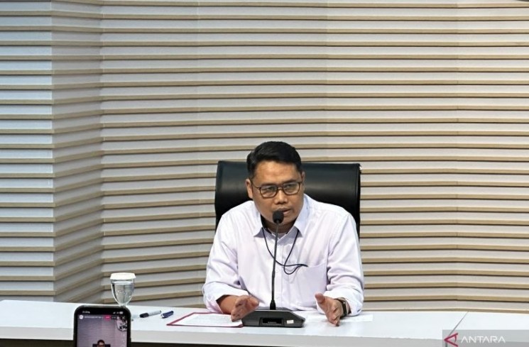 Pelaksana Tugas Deputi Penindakan dan Eksekusi Komisi Pemberantasan Korupsi Asep Guntur Rahayu memberikan keterangan di Gedung Merah Putih KPK, Jakarta, Kamis (18/9/2025). ANTARA/Rio Feisal.
