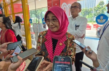 Hetifah: Evaluasi Program MBG Penting, Bukan untuk Dihentikan