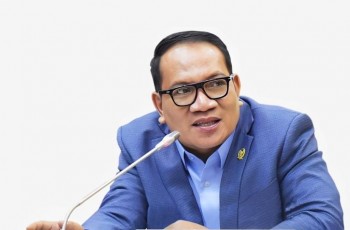DPR Dukung Usulan Penyetaraan Masa Tunggu Haji 2627 Tahun