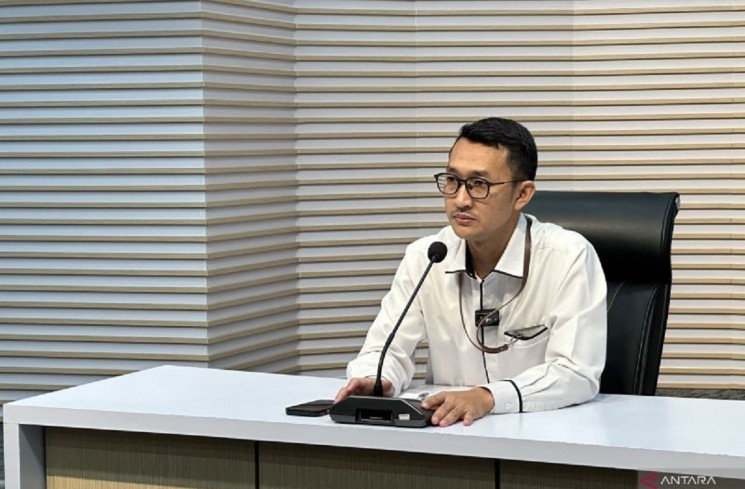 Juru Bicara Komisi Pemberantasan Korupsi Budi Prasetyo memberikan keterangan di Gedung Merah Putih KPK, Jakarta, Senin (15/9/2025). (ANTARA/Rio Feisal)
