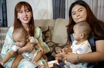Sahafira Inby Chandra, Beri Hadiah Mobil-mobilan untuk Anak Kembar Mpok Alpa