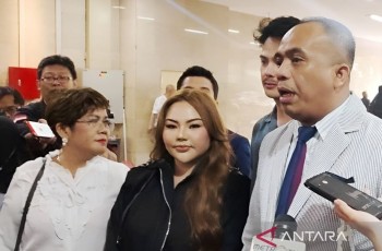 Polisi Periksa Lisa Mariana sebagai Tersangka Kasus Pencemaran Nama Baik Ridwan Kamil