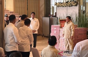 Prabowo Saksikan Kejagung Serahkan Uang Korupsi CPO Rp13,2 Triliun ke Negara