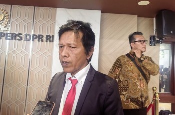 Adian Napitupulu Desak Pemerintah Kaji Ulang Pembengkakan Biaya Proyek Kereta Cepat Whoosh