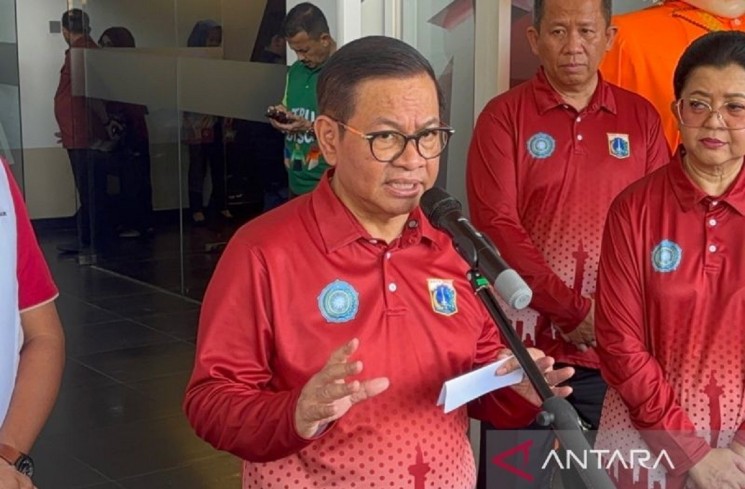 Gubernur DKI Jakarta Pramono Anung Wibowo saat dijumpai di kawasan Jakarta Timur, Kamis (23/10/2025). ANTARA/Lifia Mawaddah Putri.
