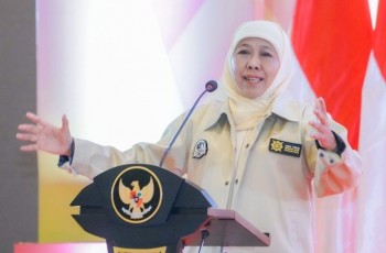 Khofifah Minta Masyarakat Awasi dan Laporkan Pungli di Lingkungan Pemerintah