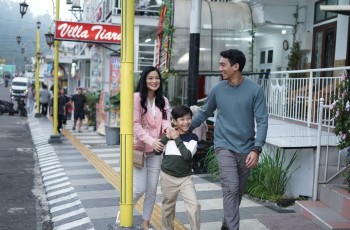 Tangis Pecah di Solo! Air Mata di Ujung Sajadah 2 Bikin Penonton Terisak, Resmi Tayang di Seluruh Bioskop Hari Ini