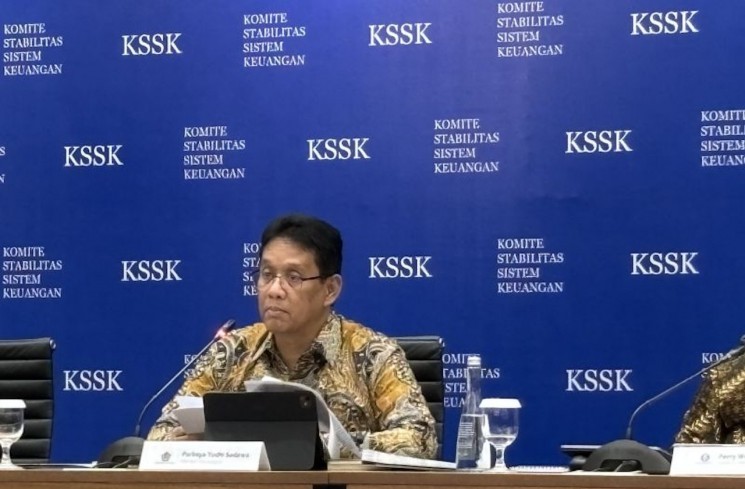 Menteri Keuangan Purbaya Yudhi Sadewa memberikan pemaparan dalam konferensi pers Komite Stabilitas Sistem Keuangan (KSSK) di Jakarta, Senin (3/11/2025). (ANTARA/Imamatul Silfia)
