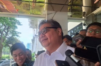 Airlangga: Utang Proyek Kereta Cepat "Whoosh" Akan Dibahas Antar Kementerian dan Danantara