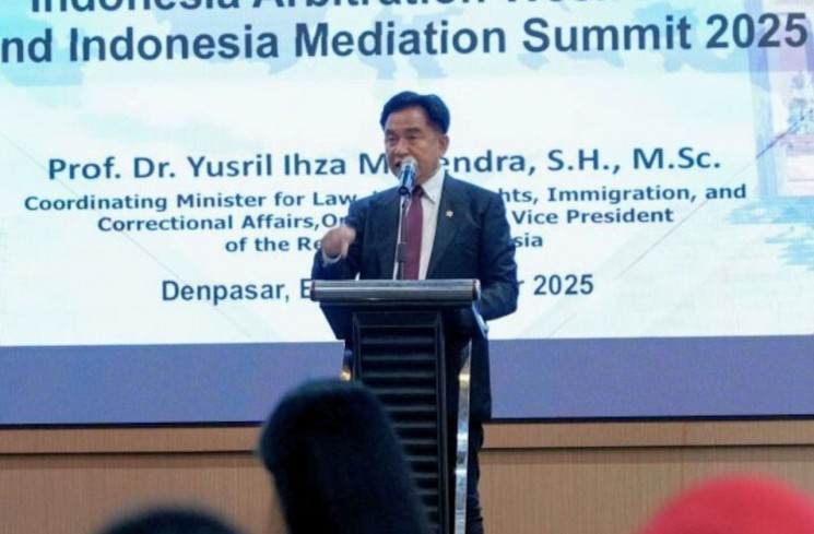 Menko Kumham Imipas Yusril Ihza Mahendra saat membuka kegiatan 