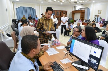 Setahun Berjalan, Gibran Minta Program "Lapor Mas Wapres" Jadi Bahan Kebijakan Pemerintah