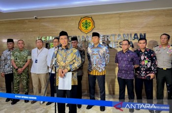 Pemerintah Kirim 32,7 Ribu Ton Beras dan Minyak Goreng untuk Korban Banjir di Aceh, Sumut, dan Sumbar