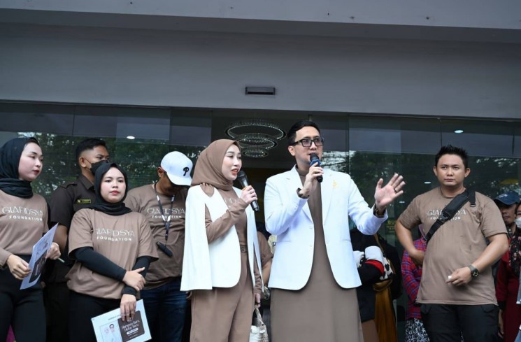 Dokter Reza Gladys dan lainnya. (ist)