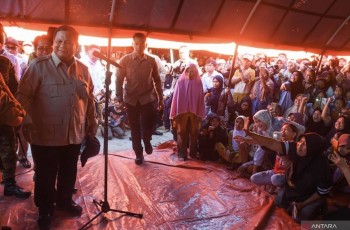 Presiden Prabowo Janji Perbaiki Rumah dan Infrastruktur Pengungsi di Padang Pariaman