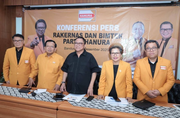 Kongres Hanura. (ist)