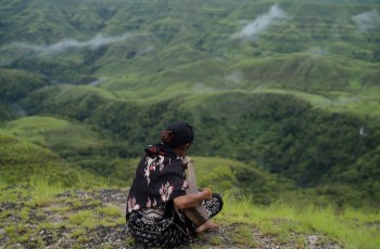 Swaradwipa: Suara yang Menolak Punah, Dokumenter Titi Radjo Padmaja Debut di JAFF 20