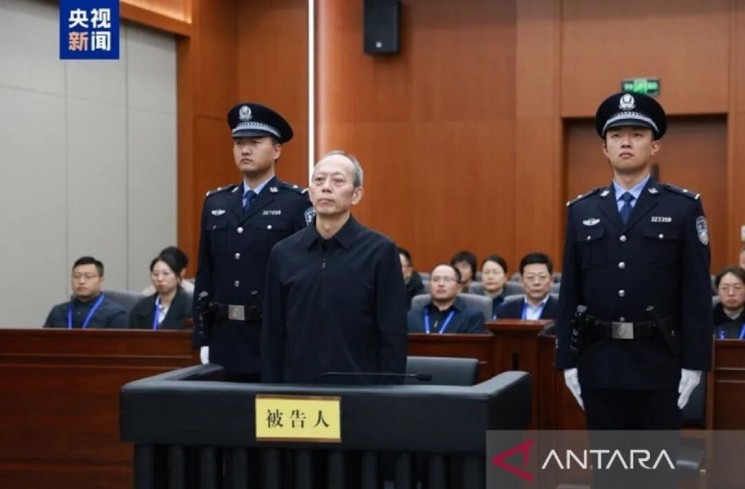 Mantan Kepala Administrasi Umum Olahraga China yang setara dengan jabatan menteri olahraga Gou Zhongwen di Pengadilan Menengah Rakyat Yancheng, provinsi Jiangsu, China bagian timur. (ANTARA/HO-CCTV)

