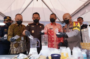 Bekasi Musnahkan 2,5 Juta Rokok Ilegal, Negara Rugi Rp2,2 Miliar