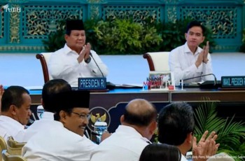 Mentan Laporkan 44 Ribu Ton Beras Bantuan untuk Sumatera, Presiden Beri Apresiasi