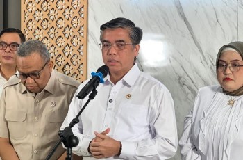 Menaker Tegaskan Upah Minimum Tak Akan Turun Meski Ekonomi Daerah Minus
