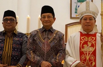 Tinjau Perayaan Natal di Katedral Manado, Menag Nasaruddin Umar Tekankan Nilai Solidaritas