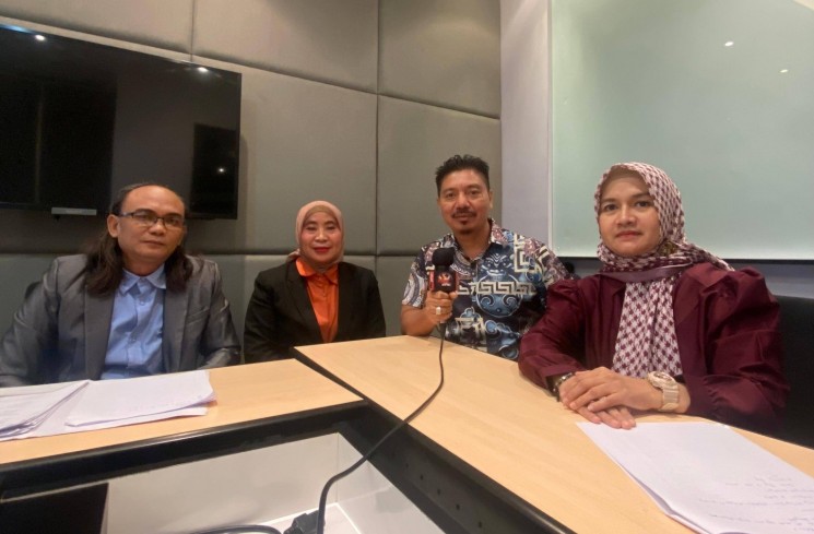 Mesini, SH, Dr. Farly, Maman SH dan Meisa SH. (ist)