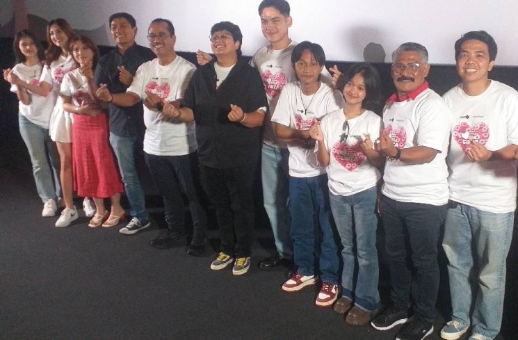 Marsha Aruan dan Pemain Web Series 'Yang Penting Ada Cinta'. (mia)