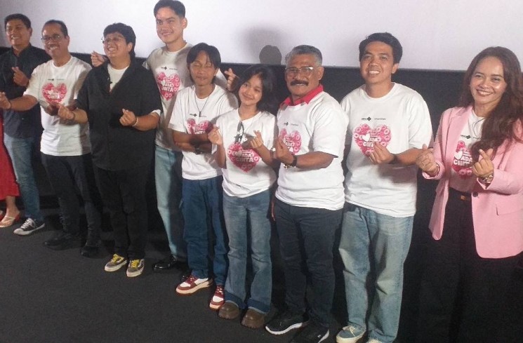 Marsha Aruan dan Pemain Web Series 'Yang Penting Ada Cinta'. (mia)