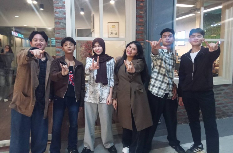 Para Personel Band 'The Subsidiz'. (mia)