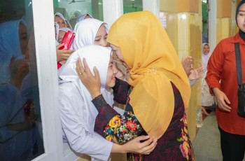 Khofifah Puji Peran Pesantren Bangkalan dalam Mencetak Generasi Qurani Berakhlak Mulia