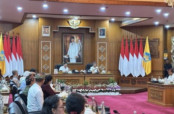 Koster Minta Dukungan Luhut agar Bali Dapat Insentif Khusus Infrastruktur