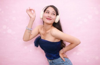 Tahun Ini, Penyanyi Kintan Percaya Diri Merilis Lagu Upbeat dengan Judul 'Lets Dance'