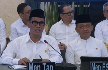 Stok Beras Melimpah, Mentan Amran Lapor ke Presiden Prabowo Capaian PDB Pertanian Tertinggi dalam 25 Tahun