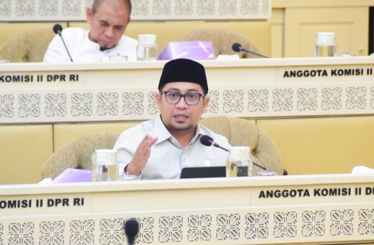 DPR Ingatkan Pemerintah Evaluasi Berkala Kebijakan WFH ASN Setiap Jumat