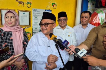 Mendikdasmen Bakal Sanksi Pengawas TKA yang Main TikTok hingga Merokok Saat Ujian