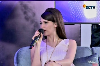 Perdana Tampil di 'The Icon Indonesia', Sienna Spiro Bangga